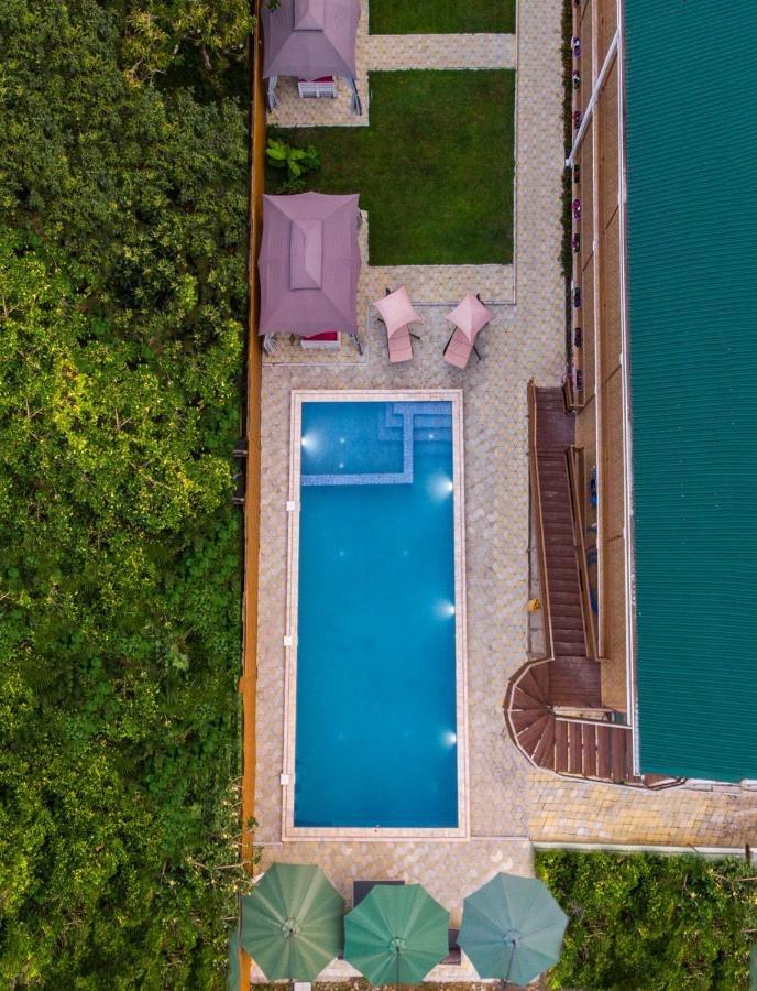 Abkhazia Tali Hotel Sukhumi Bagian luar foto