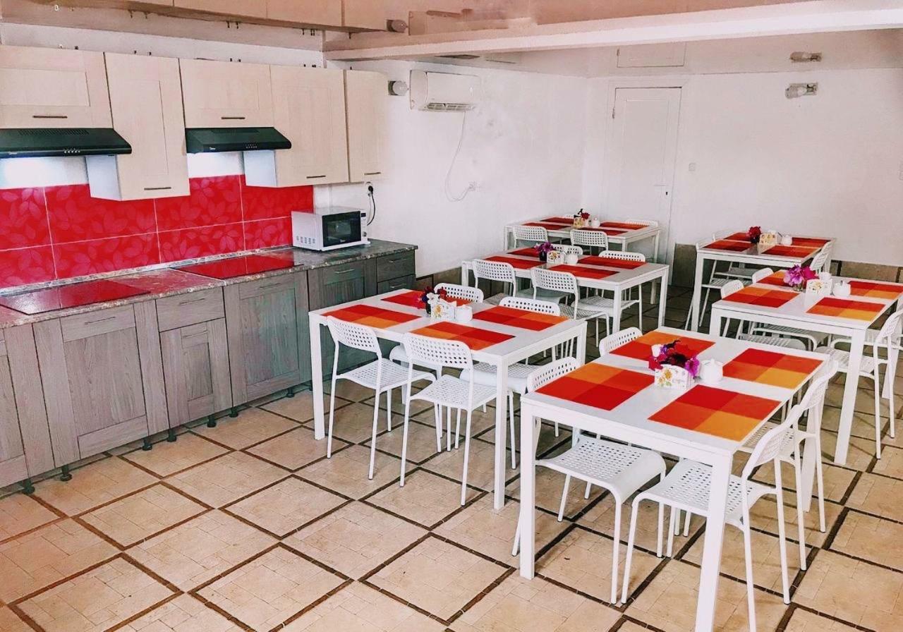 Abkhazia Tali Hotel Sukhumi Bagian luar foto